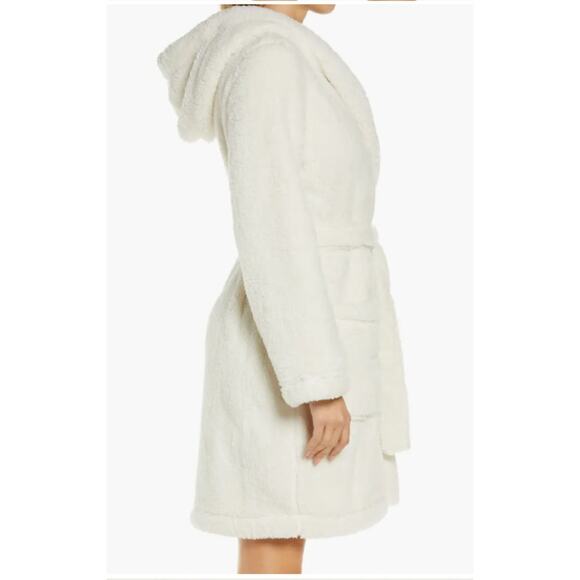 UGG Aarti Faux Shearling Hooded Robe Sz L cozy Large cream sherpa MSPR $98 - Picture 2 of 9